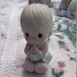 Baby 1 st  Christmas 1985 small precious moments.